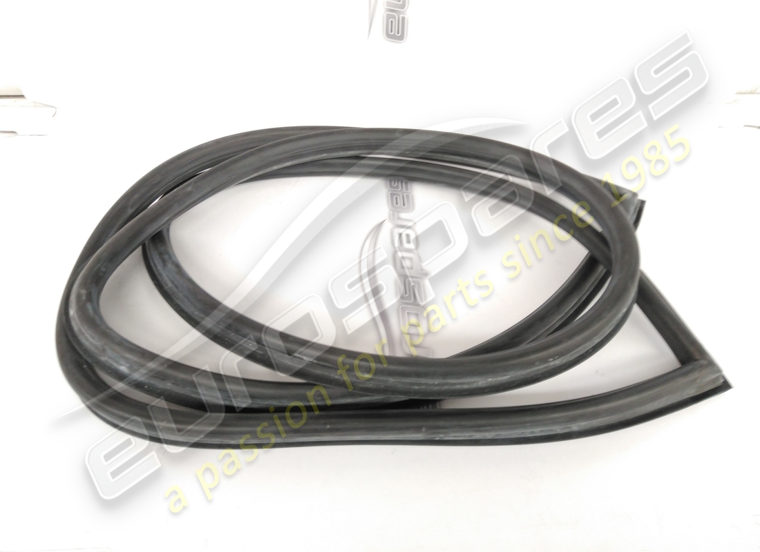 new eurospares gte rear screen rubber. part number 16305110 (2)