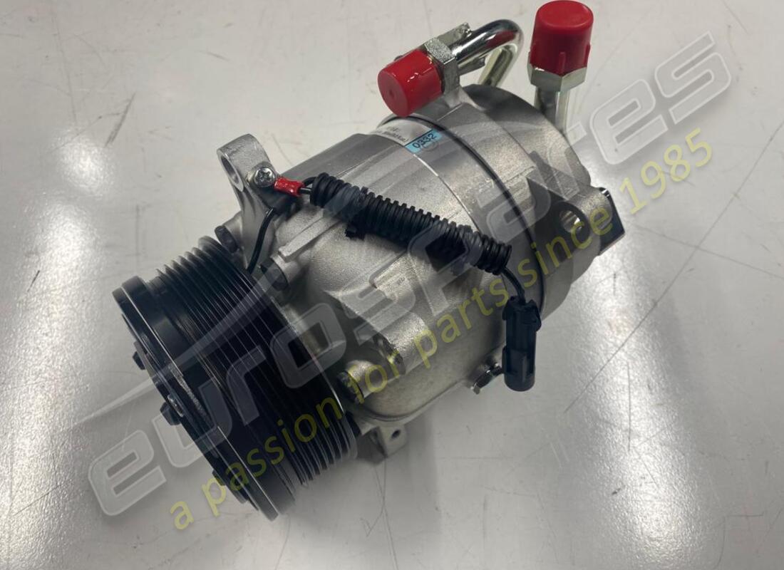 NEW Ferrari AIR CONDITIONING COMPRESSOR . PART NUMBER 204539 (1)