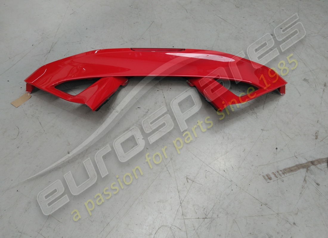 used ferrari complete rear spoiler. part number 949122 (2)