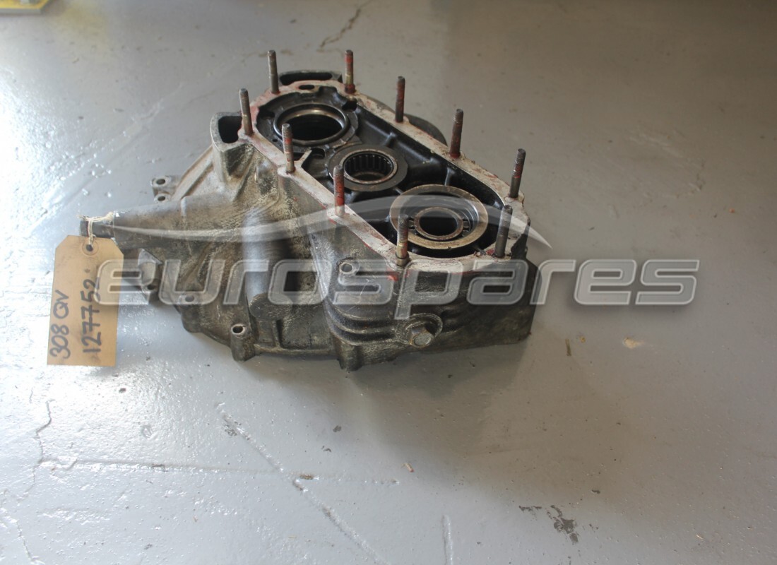 used ferrari clutch housing complete. part number 127752 (1)