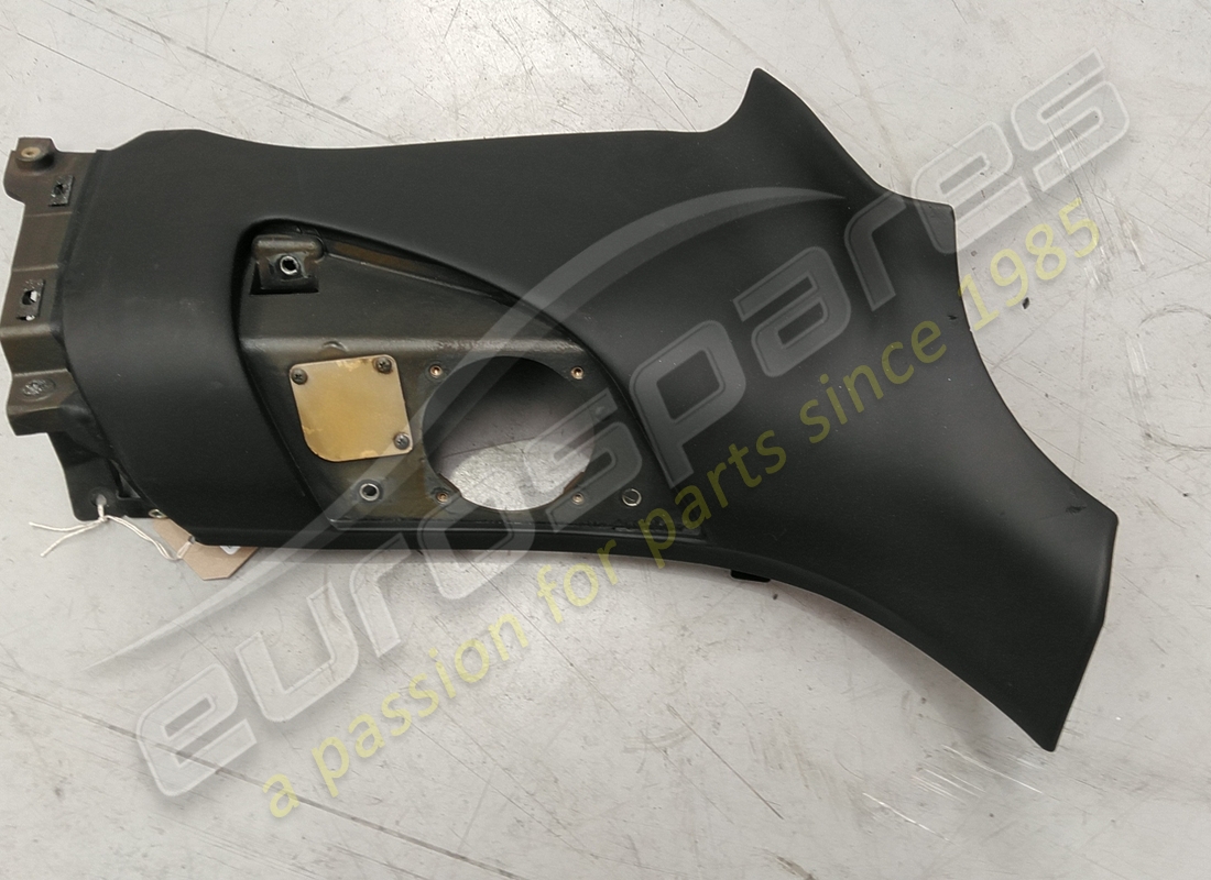 DAMAGED Ferrari FINIZIONE LATERALE DX.INF.CP . PART NUMBER 980218 (1)