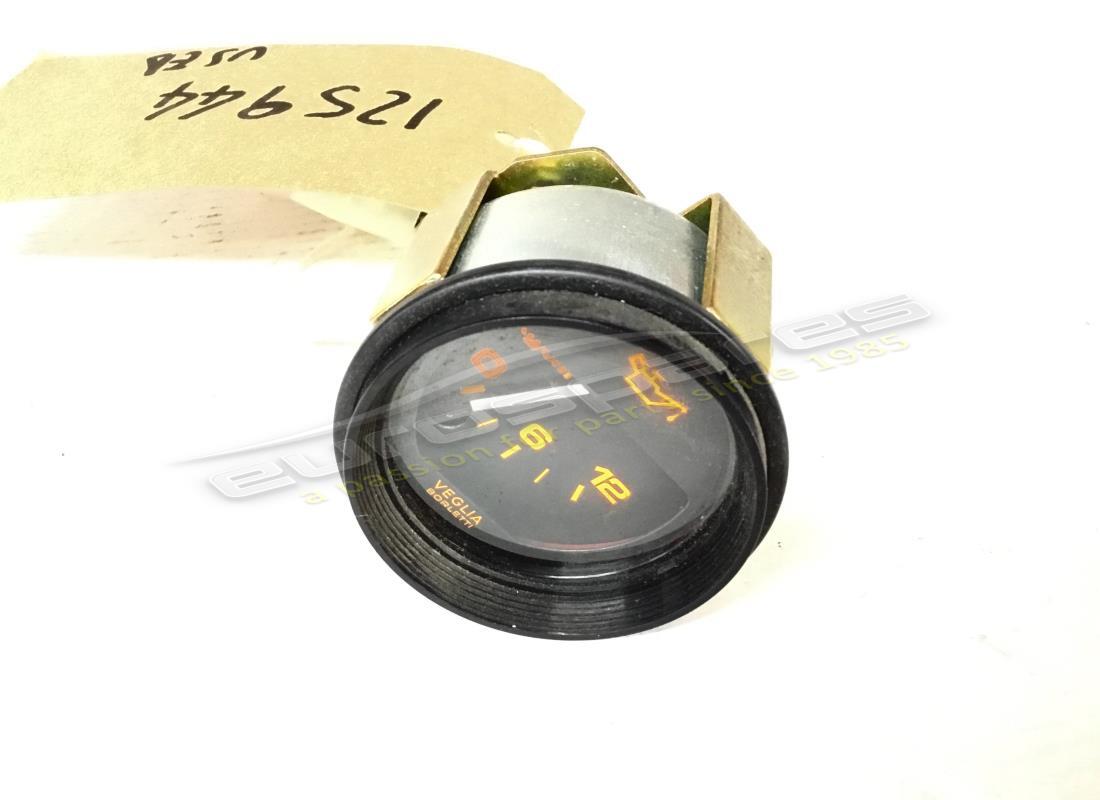 USED Ferrari OIL PRESSURE GAUGE LHD . PART NUMBER 125944 (1)