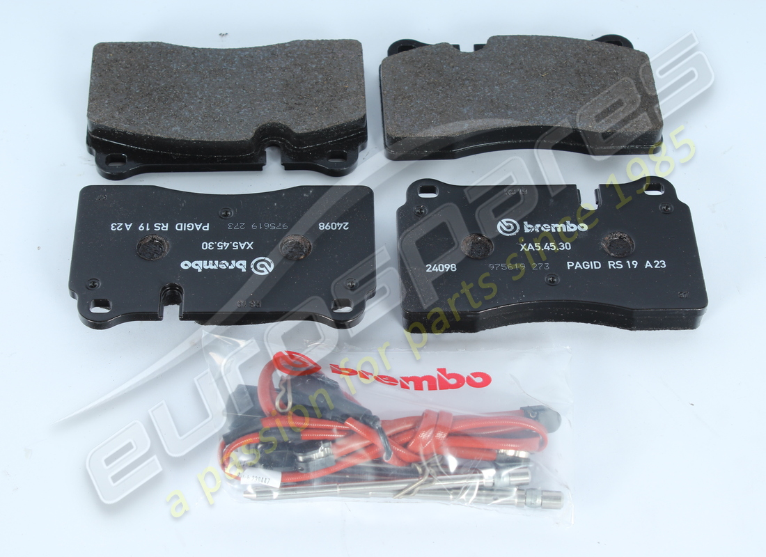 new ferrari ccm rear brake pads set. part number 70002017 (3)