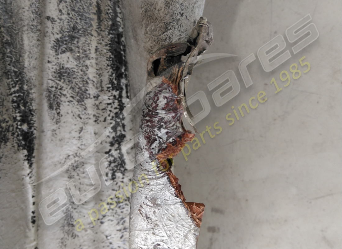 damaged ferrari tunnel insulation. part number 64699400 (4)