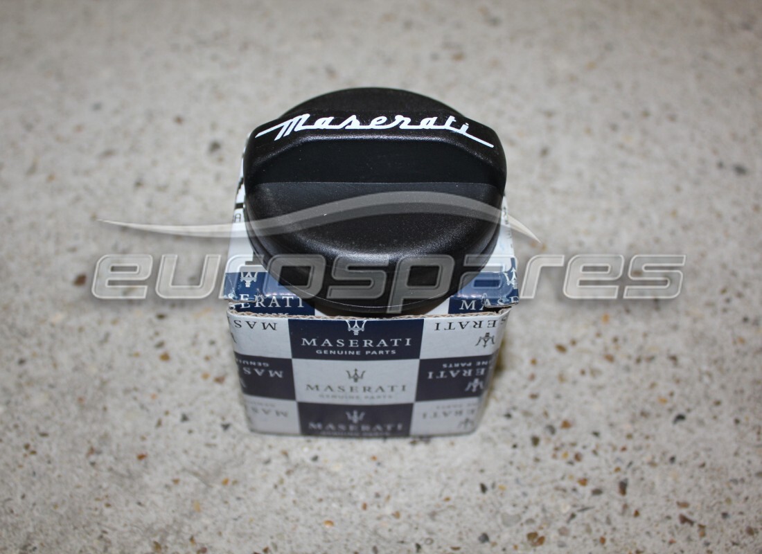 new maserati cap for complete oil tank. part number 189116 (1)