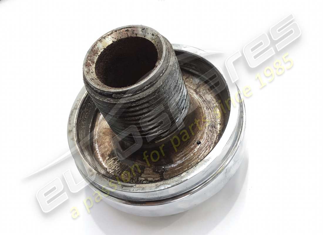 used ferrari lh hub nut. part number 125731 (3)