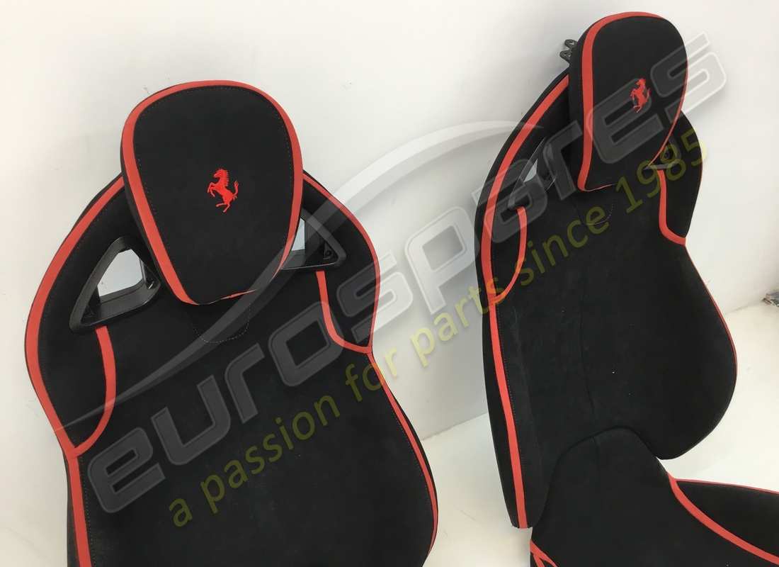 reconditioned ferrari carbon seats (large size). part number 85888100pair (4)