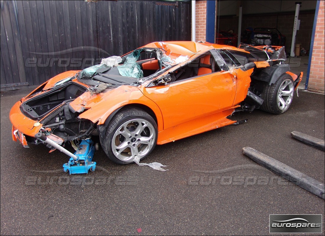 lamborghini murcielago coupe (2003) with 6,200 kilometers, being prepared for dismantling #5