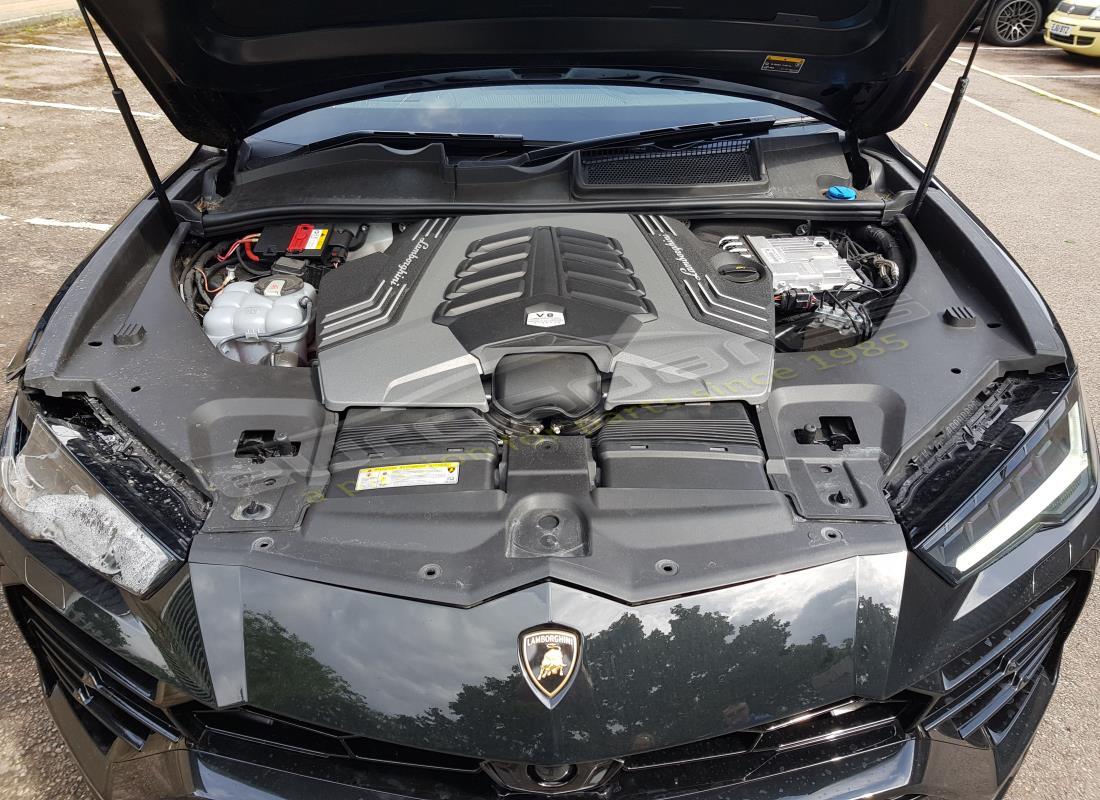 lamborghini urus (2019) with 7,805 miles, being prepared for dismantling #18