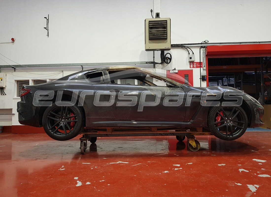 maserati granturismo mc stradale (2011) with 14,000 kilometers, being prepared for dismantling #5