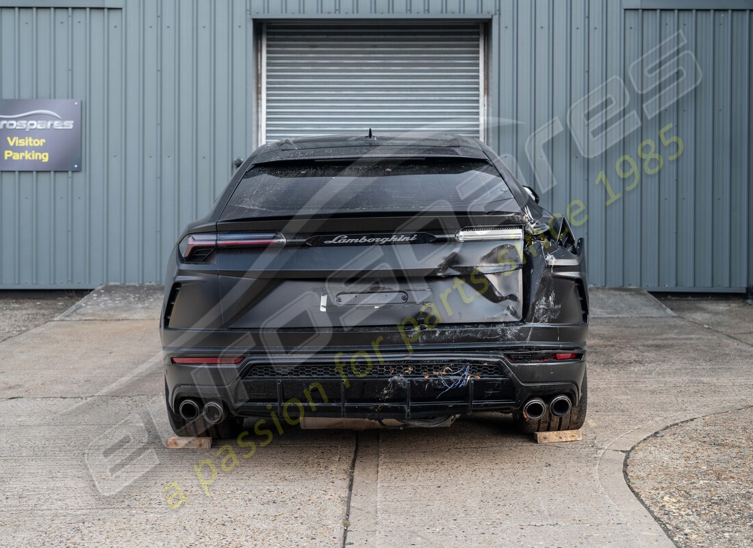 lamborghini urus (2022) with 11402, being prepared for dismantling #4