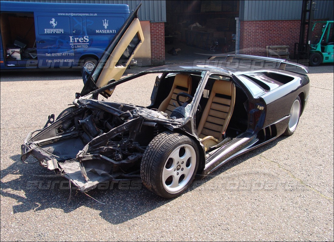 lamborghini diablo se30 (1995) with 28,485 kilometers, being prepared for dismantling #5