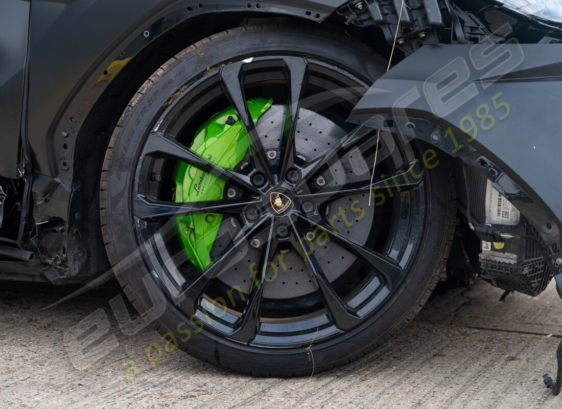 lamborghini urus (2022) with 11402, being prepared for dismantling #20