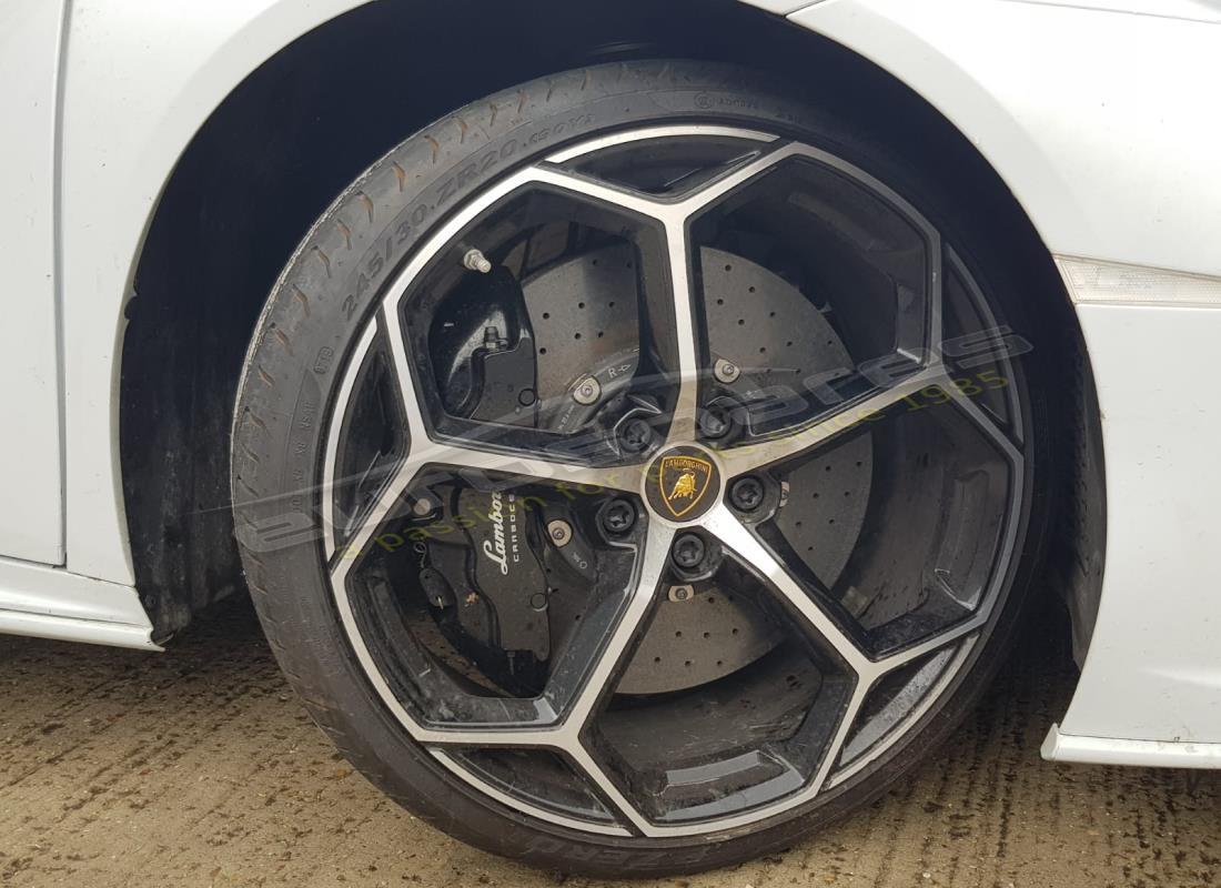 lamborghini evo coupe (2020) with 5,552 miles, being prepared for dismantling #13