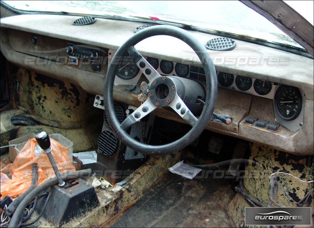 lamborghini urraco p250 / p250s with unknown, being prepared for dismantling #4