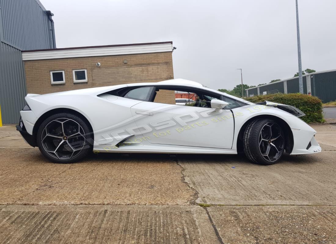 lamborghini evo coupe (2020) with 5,552 miles, being prepared for dismantling #6