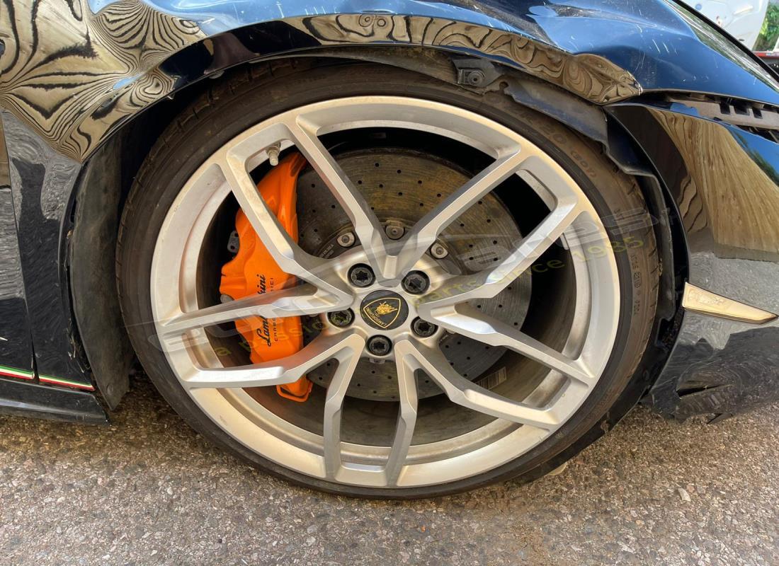 lamborghini performante spyder (2019) with 1,589 miles, being prepared for dismantling #13