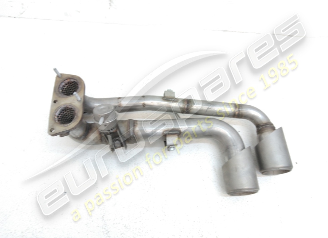 new ferrari rh tail pipe. part number 216040 (1)