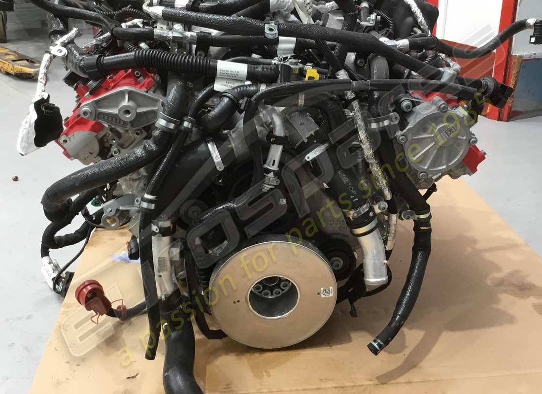 used ferrari 488 pista engine. part number 985000295 (5)