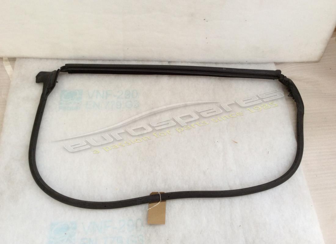 new lamborghini door seal. part number 400837912c (1)