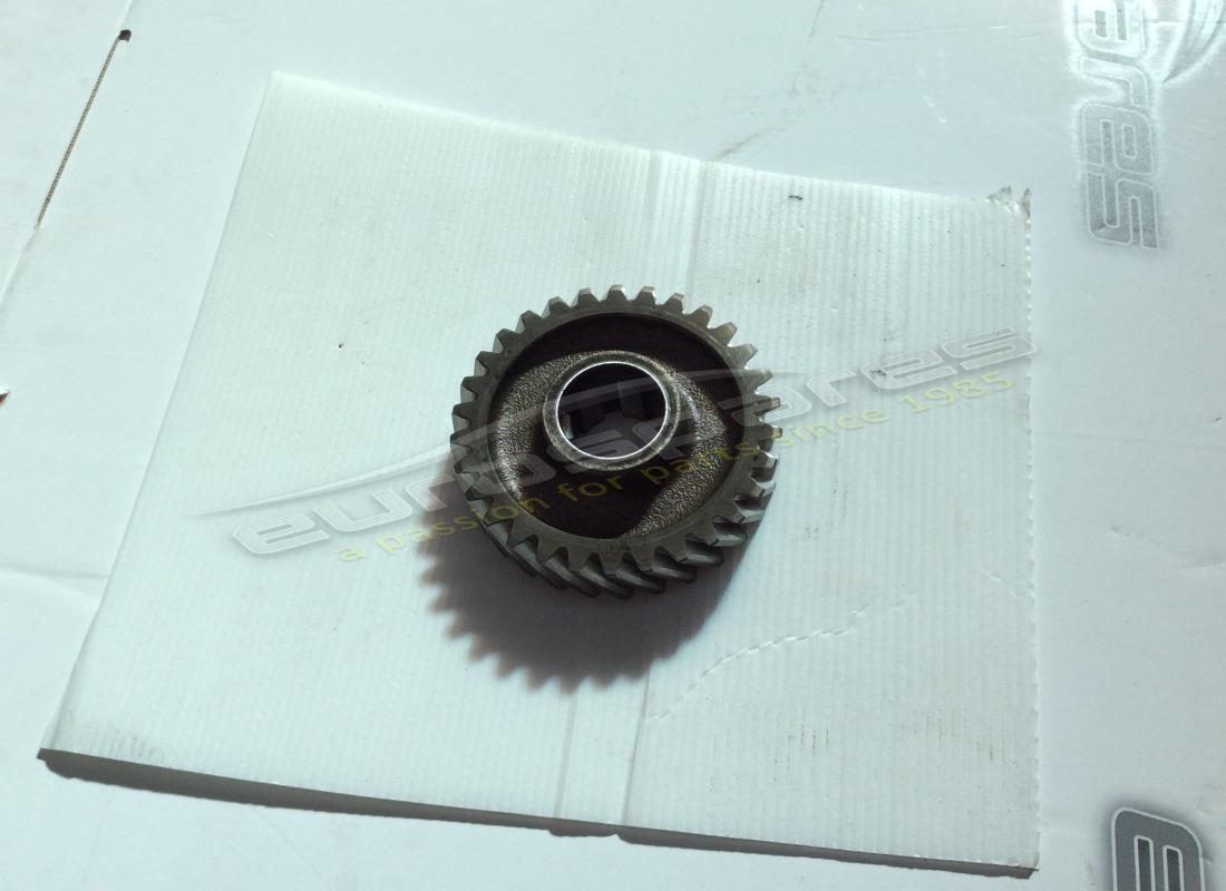 used ferrari gear ground. part number 119723 (1)