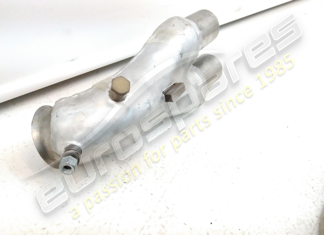 new lamborghini rh three-way pipe assembly. part number 004432704 (3)