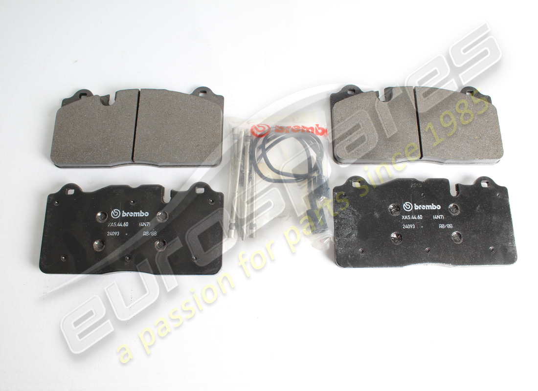 new ferrari front brake pad set 430chall. part number 70001484 (1)