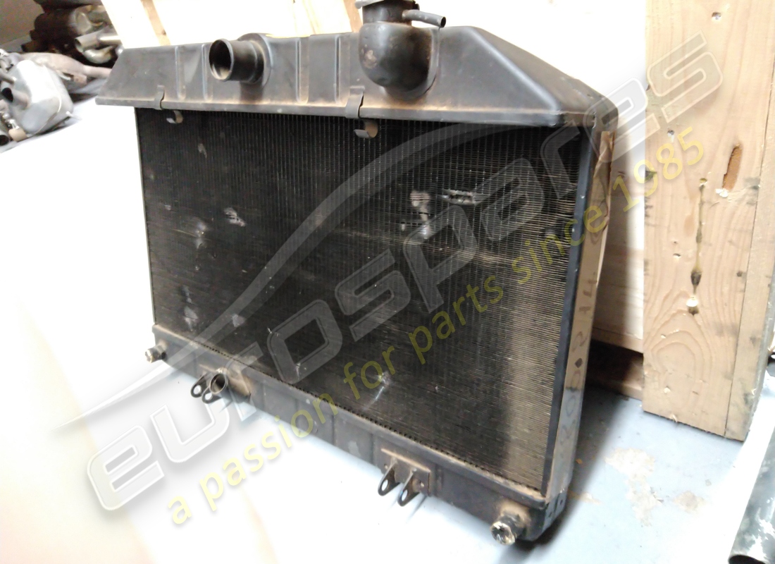 new ferrari radiator. part number 800214 (2)