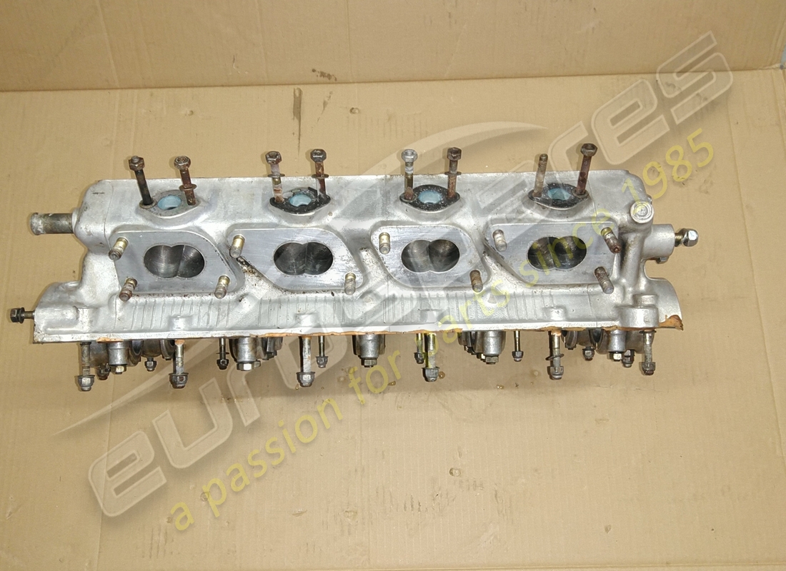 used ferrari rh cylinder head. part number 117749 (4)