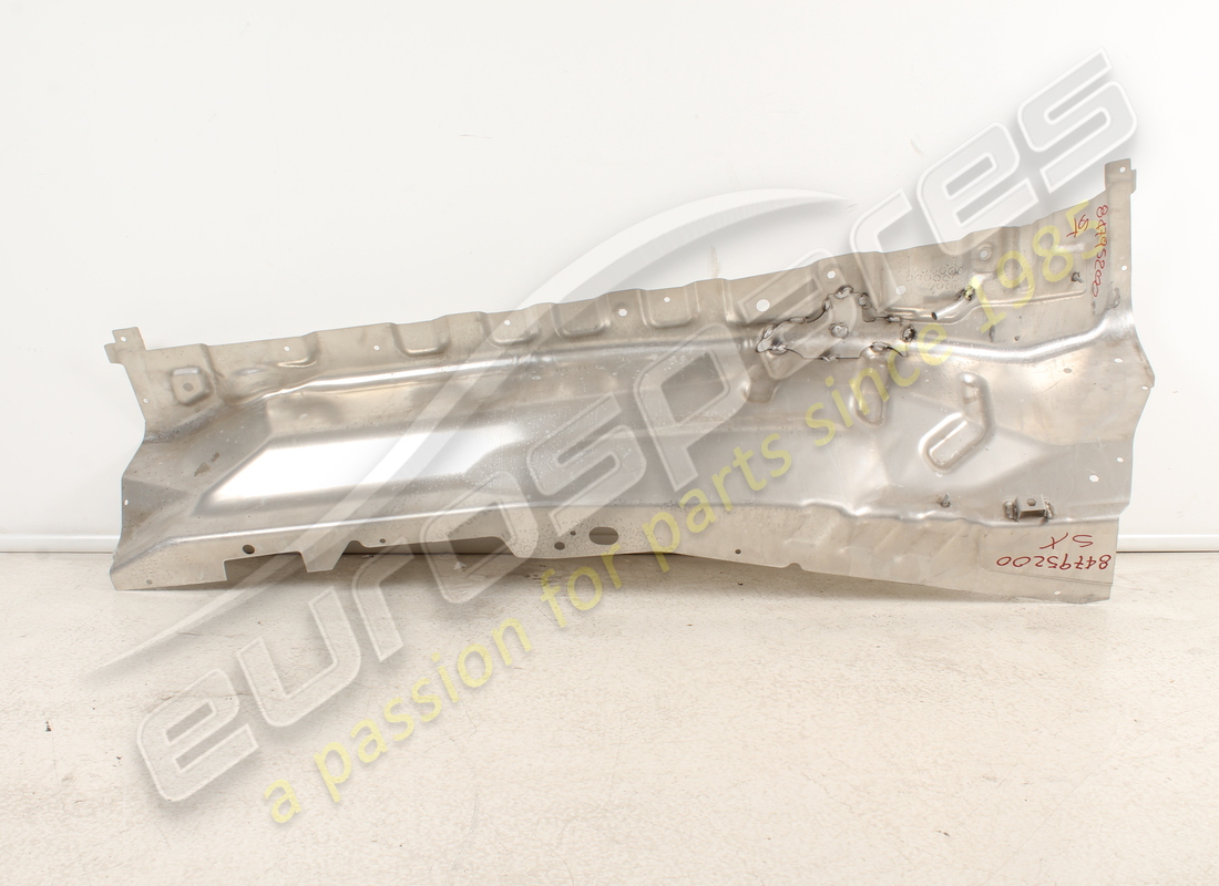 new ferrari lh tunnel side wall insulati. part number 84795200 (2)