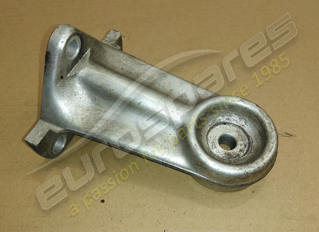 USED Ferrari SUPPORT . PART NUMBER 152246 (1)