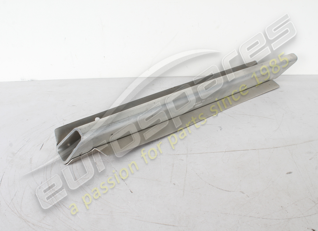 new ferrari lh front pillar. part number 67092411 (2)