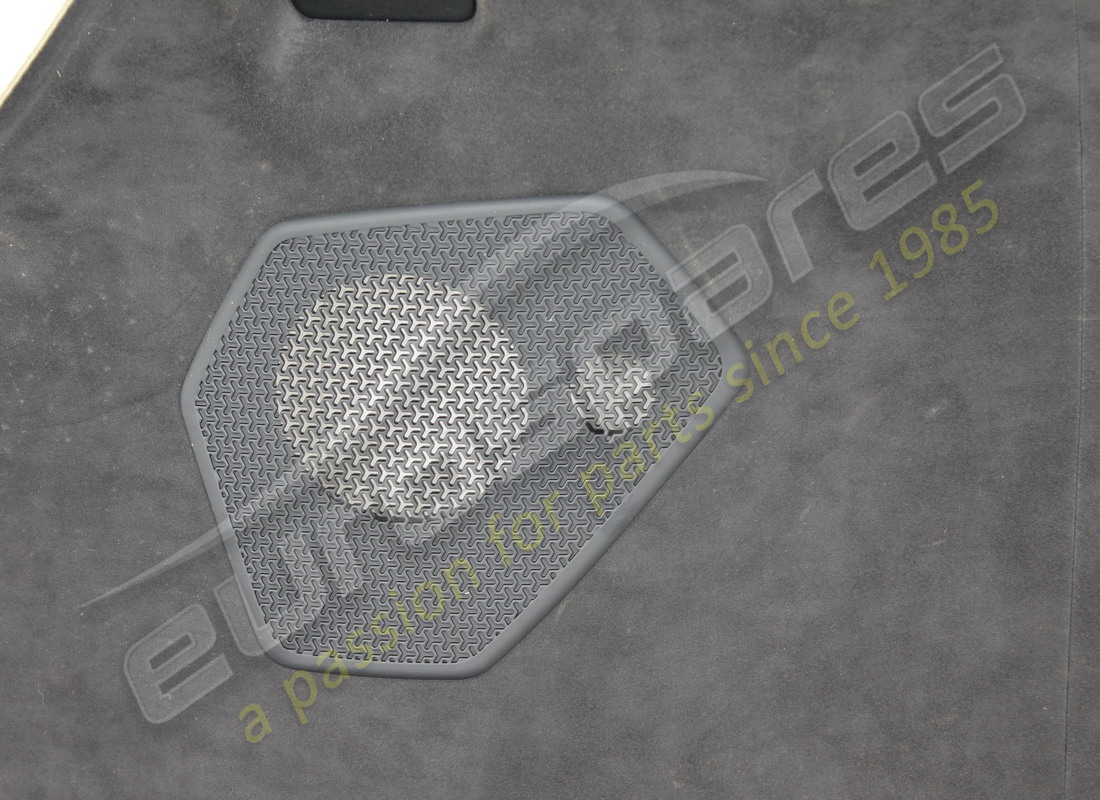 damaged lamborghini roofliner. part number 4ml867505ljr7 (2)