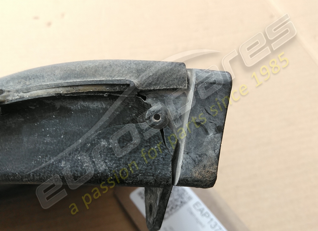 damaged eurospares rh air duct & louver. part number eap1377704 (2)