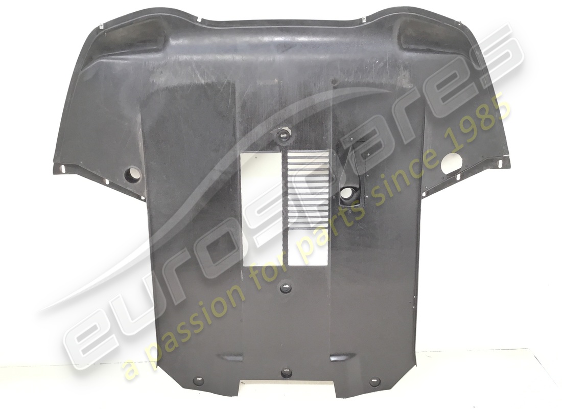 damaged ferrari front aereodynamic bottom. part number 65663900 (1)