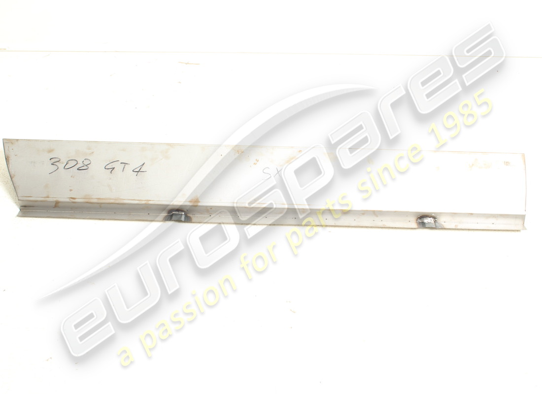 new eurospares lh door sill. part number 40156002 (1)