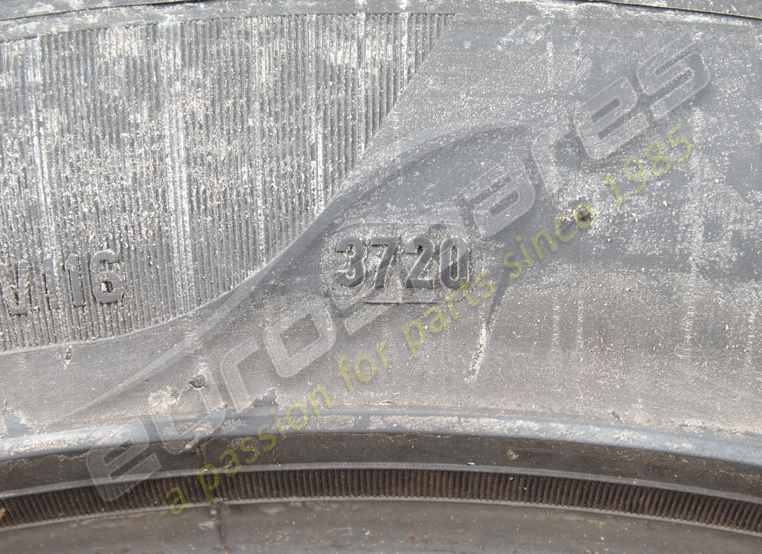 new maserati 295/40r20 110y xl pzero mgt. part number 670034882 (6)