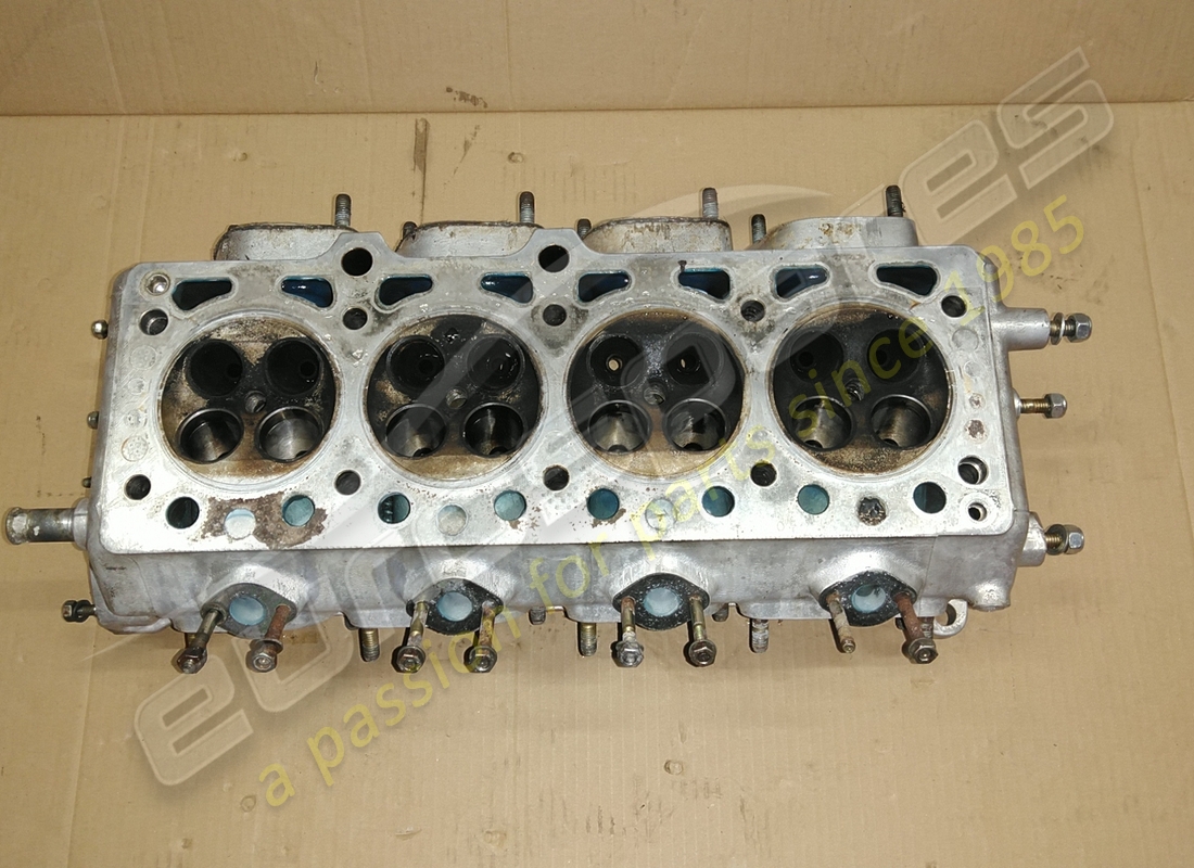 used ferrari rh cylinder head. part number 117749 (3)