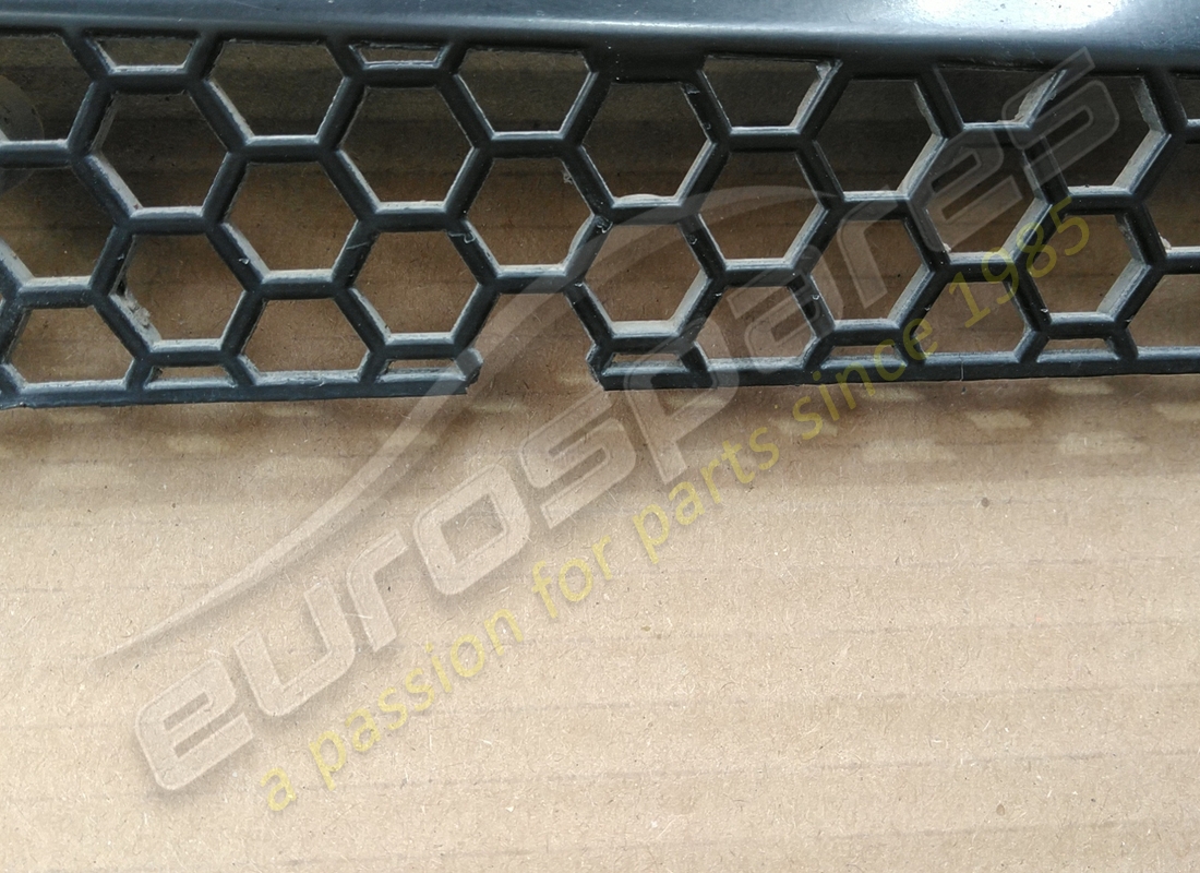 damaged lamborghini air vent grill. part number 408827950 (2)