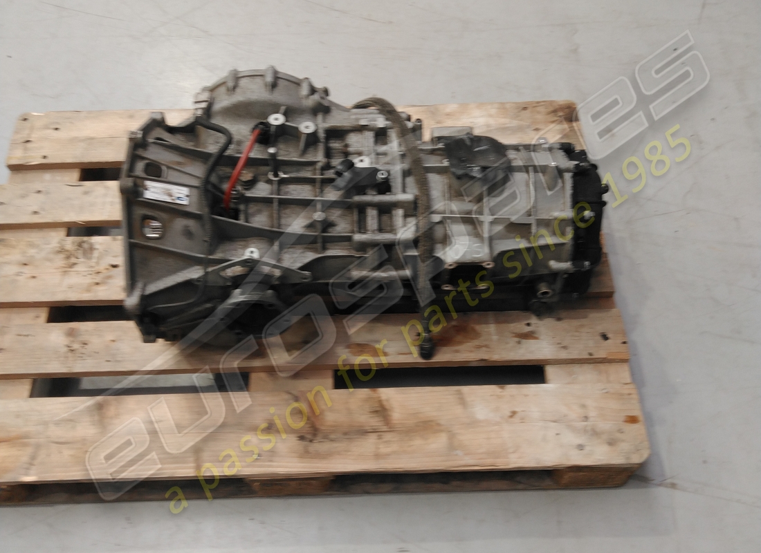 used lamborghini transmission. part number 086300045j (2)