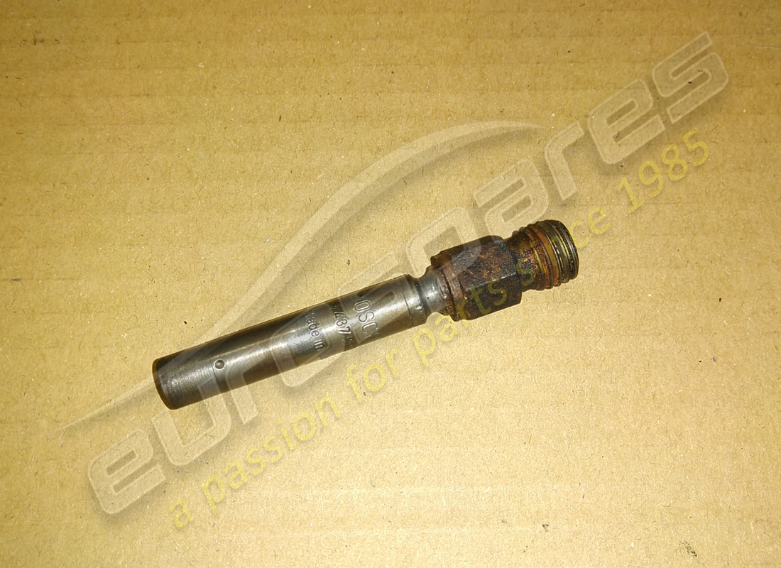 USED Ferrari FUEL INJECTOR . PART NUMBER 113975 (1)