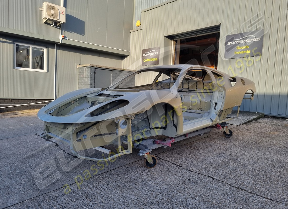 new ferrari scuderia bodyshell. part number 80557000 (1)