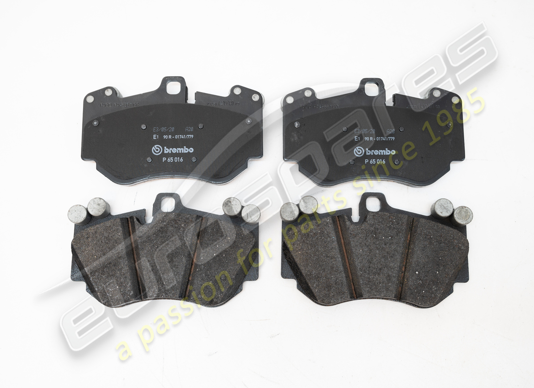 NEW Eurospares 1 SET FRONT OF BRAKE PADS (CCM) . PART NUMBER 4S0698151M (1)