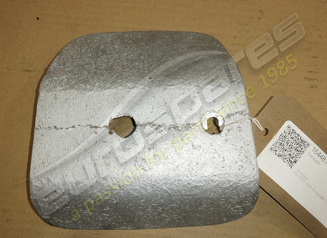 DAMAGED Ferrari RH SHIELD . PART NUMBER 164481 (1)