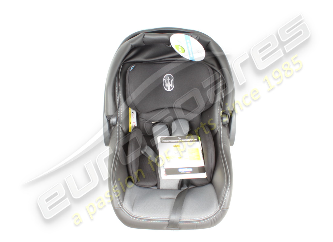 NEW Maserati UNIVERSAL ISOFIX CHILD SEAT (GR.0+) . PART NUMBER 940000420 (1)